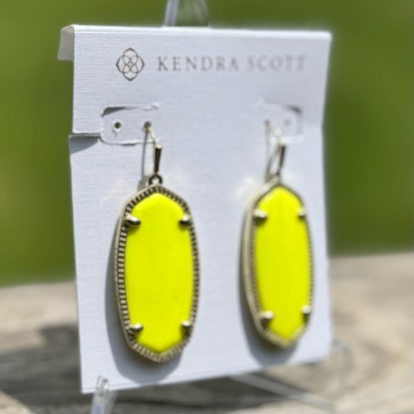 Kendra Scott Elle Drop Earrings Gold - Neon Yellow - Picture 3 of 5